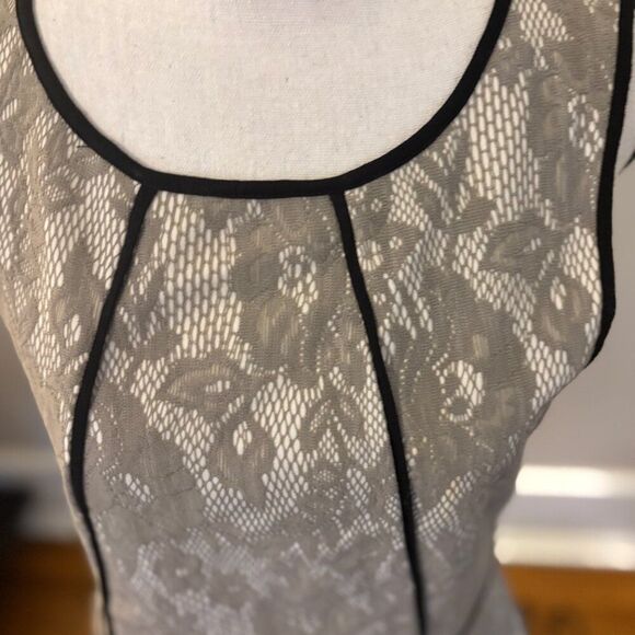 Anthropologie Weston Wear  Womens Sleeveless Lace Overlay Peplum Top Medium - Picture 5 of 5